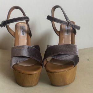 Steve Madden wood wedges